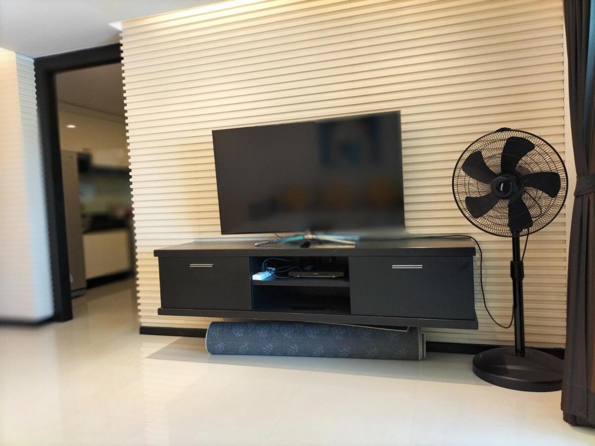 Modern 2-Bedroom Condo In Kamala Near The Beach Praia de Kamala Exterior foto