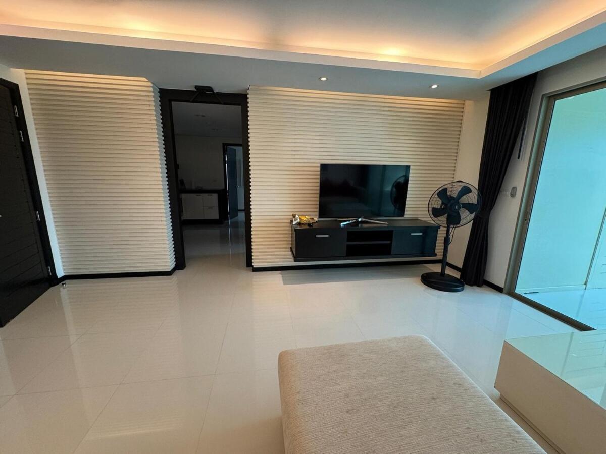 Modern 2-Bedroom Condo In Kamala Near The Beach Praia de Kamala Exterior foto